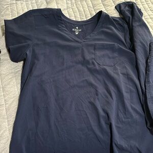 Medcouture touch size M scrubs